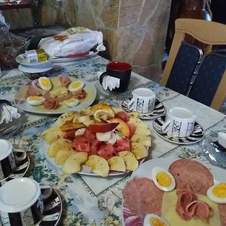 Isufaj 3*